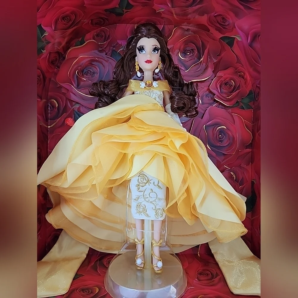 NWT Belle 30th Anniversary Hasbro Beauty And The Beast Disney Doll NFRB NIB
